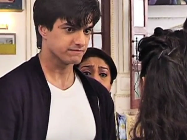 Kartik Leaves Goenka House!