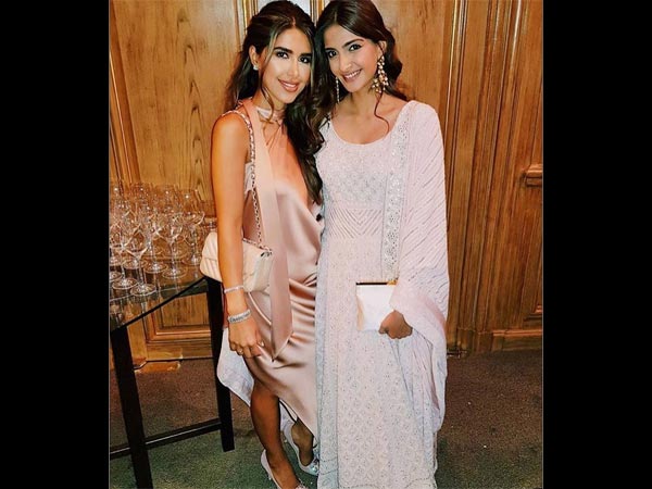 She Looked Beautiful.. She Looked Beautiful..