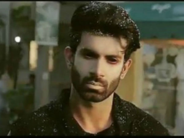 Namik Paul Plays A Ghost