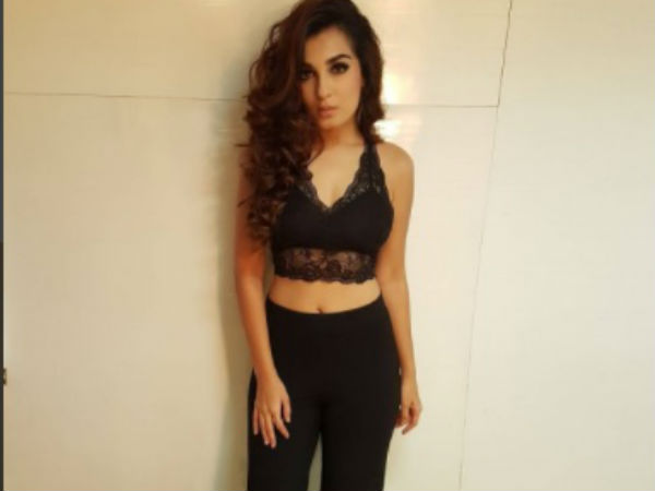 Shiny Doshi At KKK 8 Grand Finale