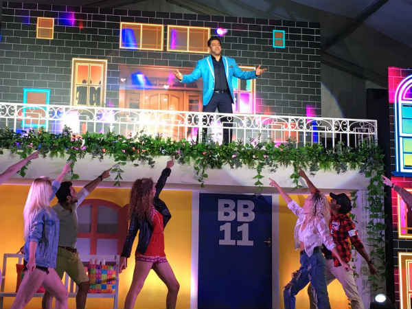 Salman Performs