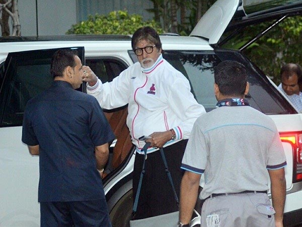 He Wants To Stay Away From The Shutterbugs He Wants To Stay Away From The Shutterbugs