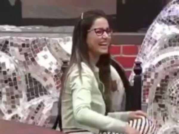  👀 🥂‏ @Too__dramatic