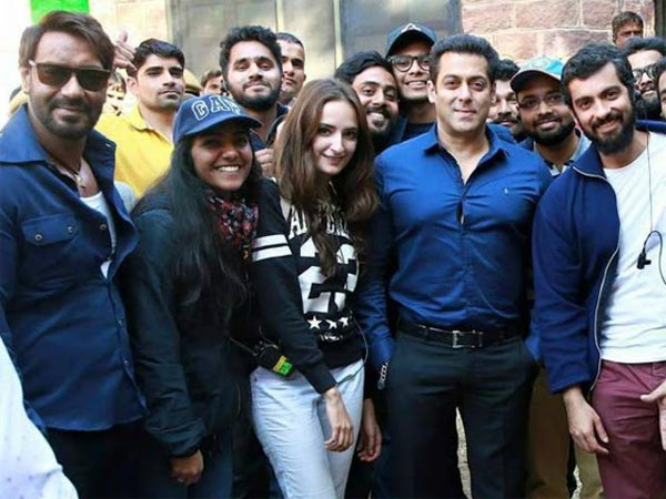 Ajay-Salman's Conversation Ajay-Salman's Conversation