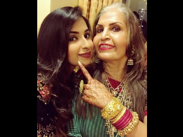 Veena Sikcand With Avantika Veena Sikcand With Avantika