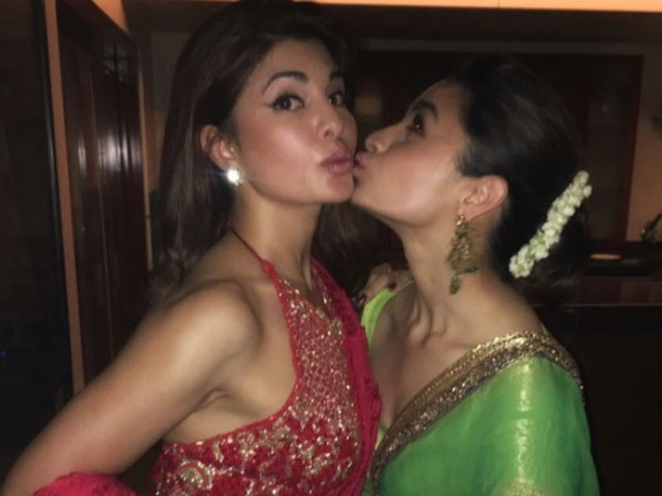 Alia Kisses Jacqueline Alia Kisses Jacqueline