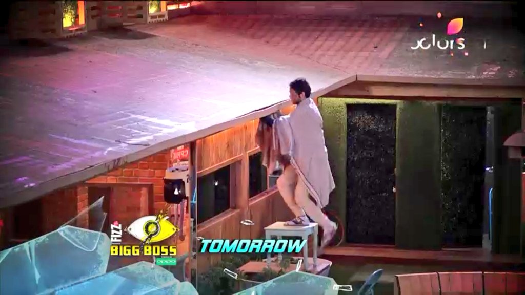 Vikas Tries To Escape From BB 11 House Vikas Tries To Escape From BB 11 House