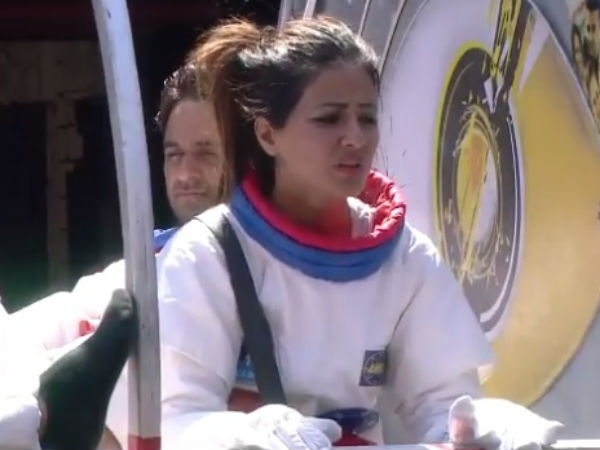 Hina Khan’s Trick!