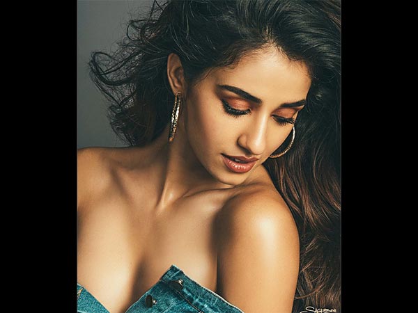 Sensuous Disha Patani.. Sensuous Disha Patani..