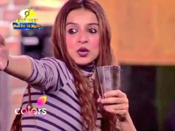 Benafsha Saves Priyank Benafsha Saves Priyank