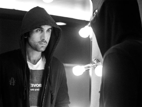 Ranbir Closes His Eyes