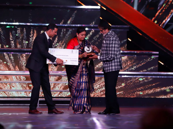 Akshay Always Looks Up To Big B