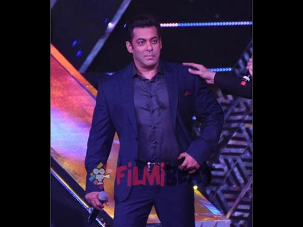 They Even Avoided Sitting Together They Even Avoided Sitting Together