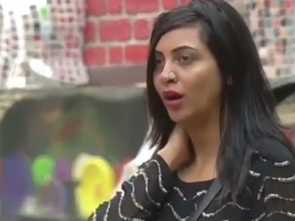 Vikas Compares Arshi’s GK With Alia’s GK! Vikas Compares Arshi’s GK With Alia’s GK!