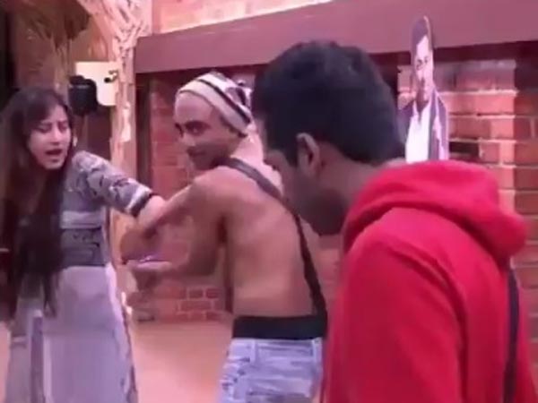 Akash Misbehaves With Shilpa