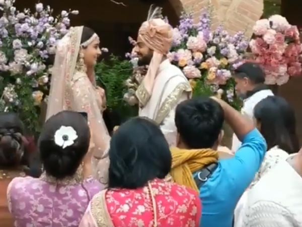 Virat- Anushka Shared The Good News With Their Fans