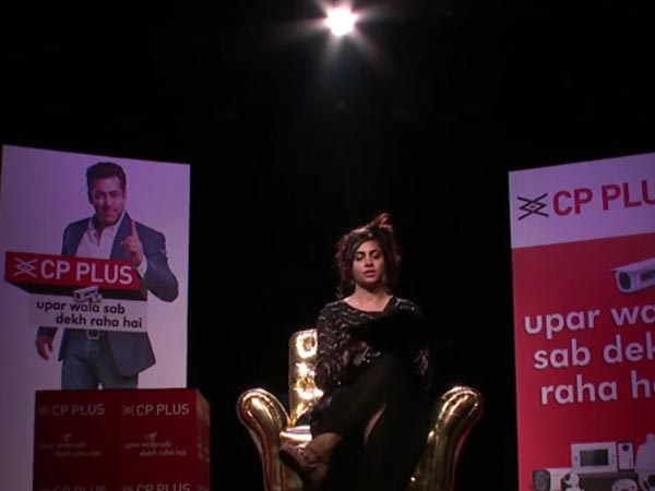 Arshi Gets To Watch What Housemates Think About Her!