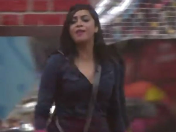 Arshi Was Scared To Go Home!