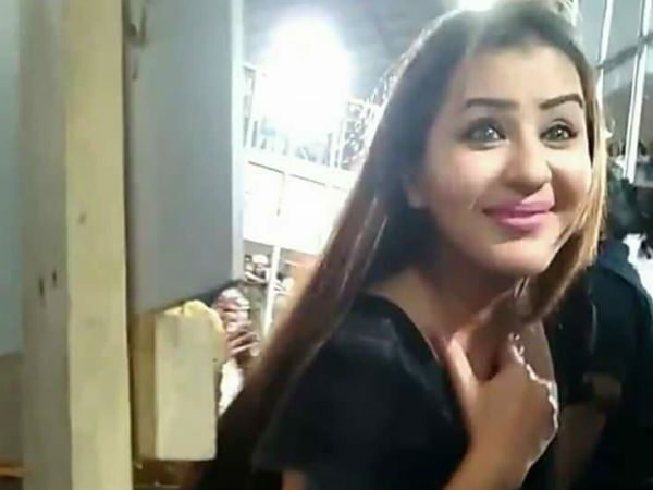 Shilpa Trusts Her Fans