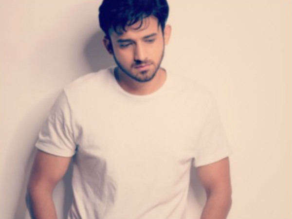 Romit Asks Bigg Boss Fans Not To Troll Him! Romit Asks Bigg Boss Fans Not To Troll Him!