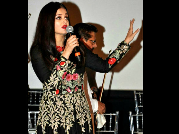  Aishwarya Feels Abhishek's Career Just Needs A 'Push' 