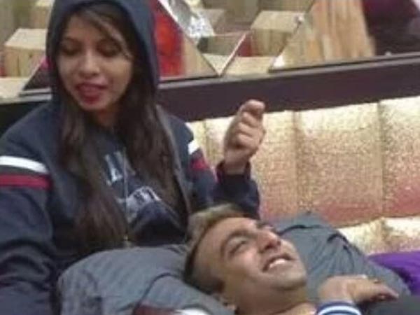 Akash & Pooja Bonded Well Akash & Pooja Bonded Well