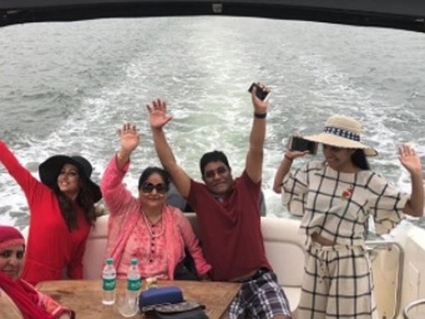 Hina & Her Family In Goa