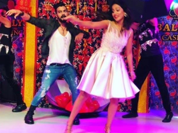 Hina & Rocky Perform At An Event Hina & Rocky Perform At An Event