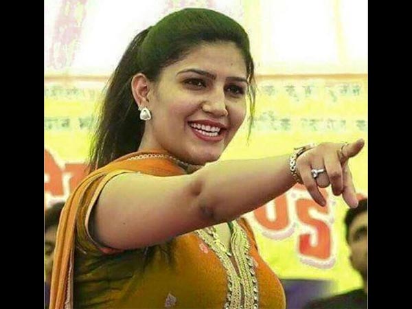 People Create Havoc At Sapna's Dance Show!