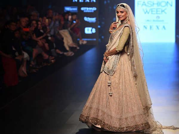 When She Transported Us To The Retro World When She Transported Us To The Retro World