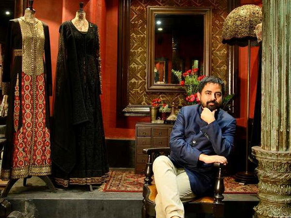 Sabyasachi Had Shamed Girls Who Don't Know How To Drape A Saree Sabyasachi Had Shamed Girls Who Don't Know How To Drape A Saree