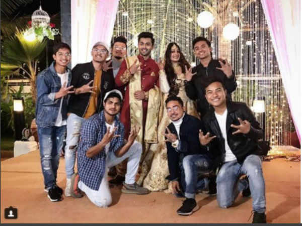 ShoaIka Posing With Guests