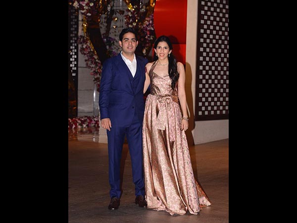 A Gorgeous Couple! A Gorgeous Couple!