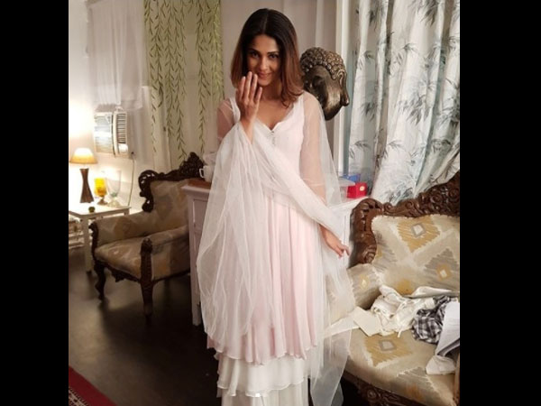 Jennifer Winget Thanks Fans Jennifer Winget Thanks Fans