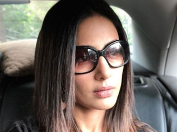 Hina Khan Warns Fans That She Will Delete Her Account