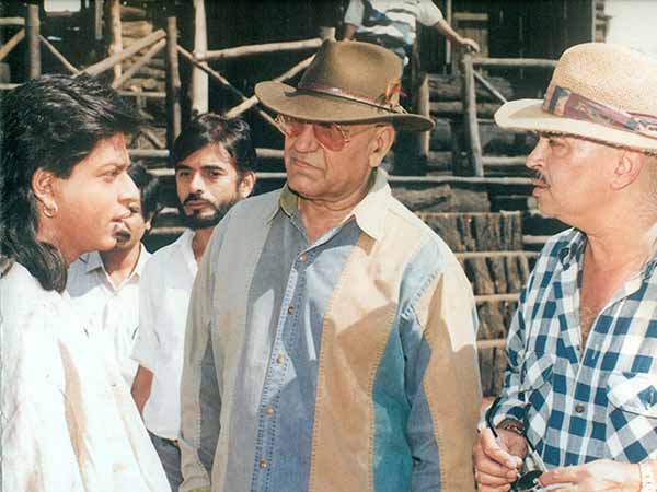 The Fire Engulfed SRK & He Threw Himself On The Floor