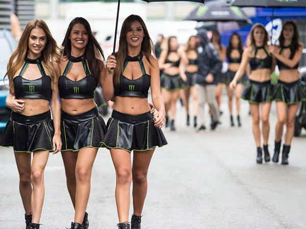 Feminists Vs Grid Girls