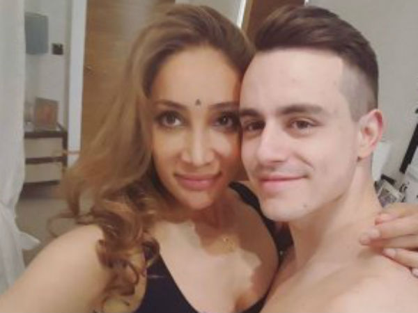 Vlad Was Raping Sofia! Vlad Was Raping Sofia!