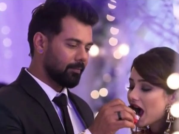 Abhi & Tanu Celebrate Anniversary