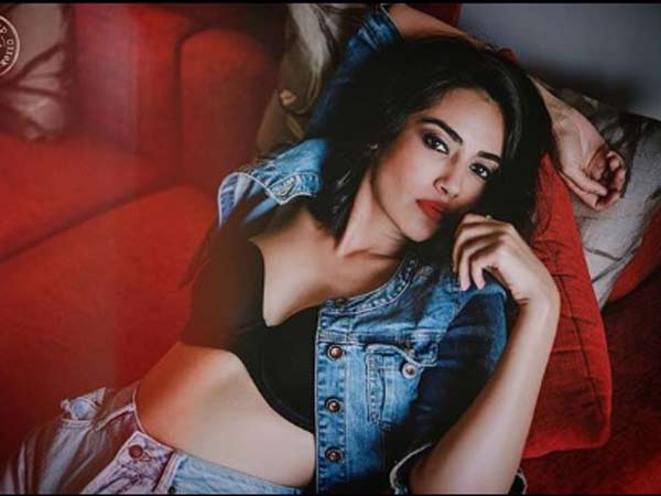 She Slays It In Denim!