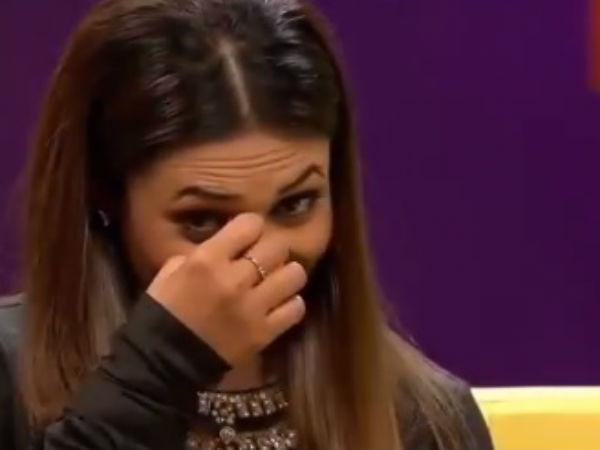 Divyanka Gets Teary-eyed As She Talks About Her Break-up With Sharad Divyanka Gets Teary-eyed As She Talks About Her Break-up With Sharad