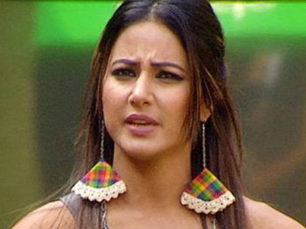 Hina Wishes Fans ‘Ramadan Mubarak’