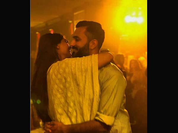 Very Few Celebs Gave It A Miss Very Few Celebs Gave It A Miss