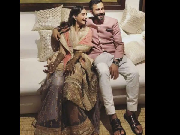 Sonam & Anand At Their Mehendi 