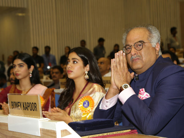 An Emotional Moment For The Kapoors! 