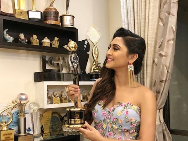 Krystle D’Souza Wins Best Actor Comedy Award