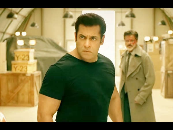 'Har Sikke Ke Do Pehlu Hote Hai, Two Pehlus' 'Har Sikke Ke Do Pehlu Hote Hai, Two Pehlus'