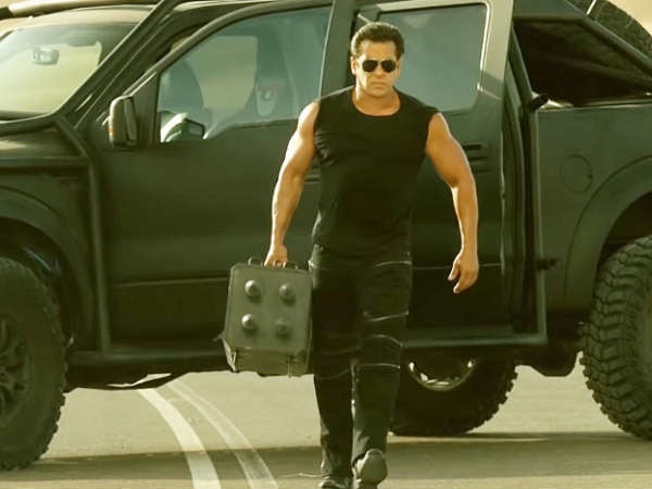 'Yeh Zindagi Ki Race Ke Jhatke Hai, Paide Hone Se Hi Shuru Hoti Hai' 'Yeh Zindagi Ki Race Ke Jhatke Hai, Paide Hone Se Hi Shuru Hoti Hai'