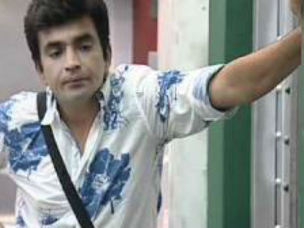 Raja Reaches The Sets & Starts Fighting!