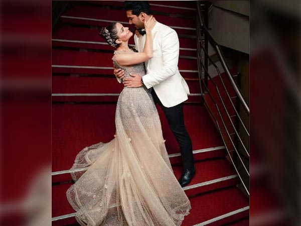 Fans Find The Couple Cute! 